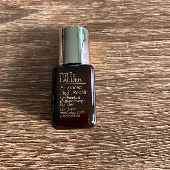 Estēe Lauder advanced night repair 7 ml - Picture 2 of 2